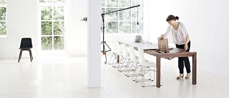 Dine in Style with the Extensive Table by dk3